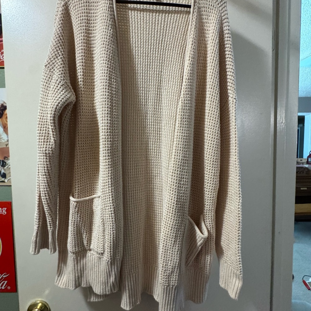 Universal Thread Cream Chunky Knit Cardigan